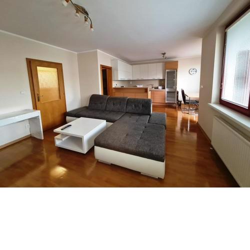 Apartment 'ACTIVE LIFE' - near to Hockey, Football and Basketball stadium, VIVO Shopping center - air conditioned