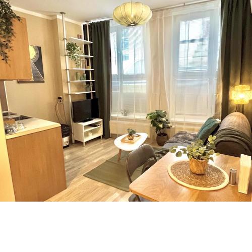 Apartment Jenny - Old Town, Free Private Parking, AC