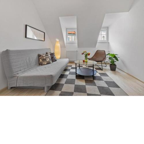 Apple apartment
