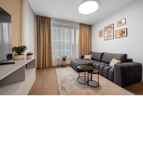 BNB SkyPark Suite with Balcony