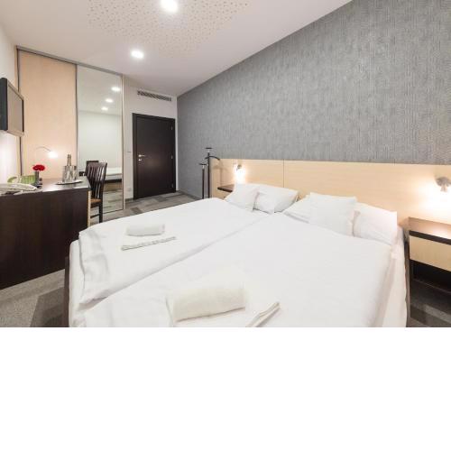 BNC Hotel - Restaurant - Bowling