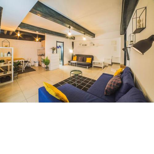 Center underground studio