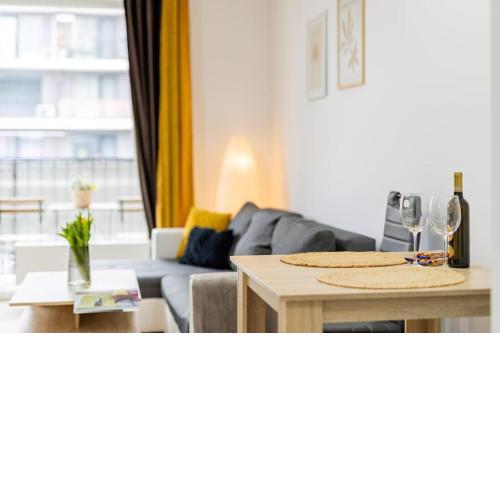 Cityscape Oasis: Active Studio Heaven
