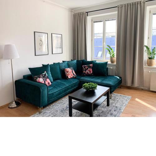 Cozy Downtown City Living