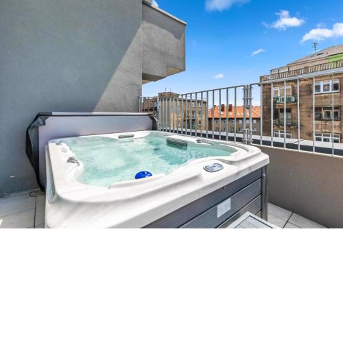 LAM Pink - JACUZZI - AC - PS4