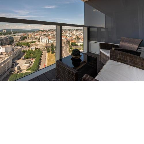 Panorama - Sunset and castle view, 22nd floor, garage, AC