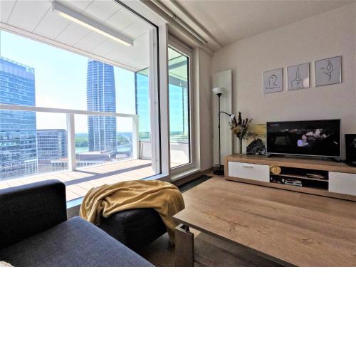Panorama apartment, FREE parking, 18th floor, view