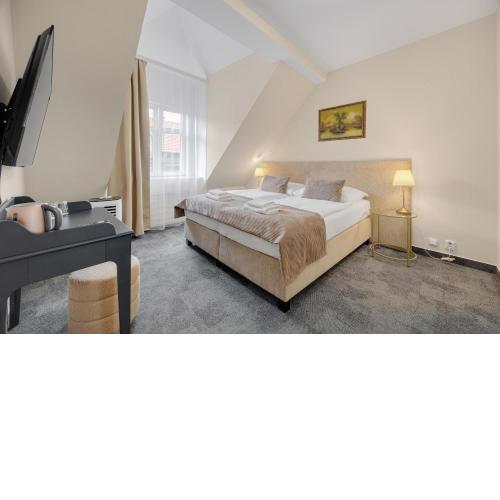 Reverie Hotel
