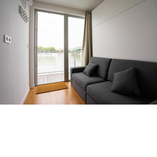 Sundeck botel - party boat